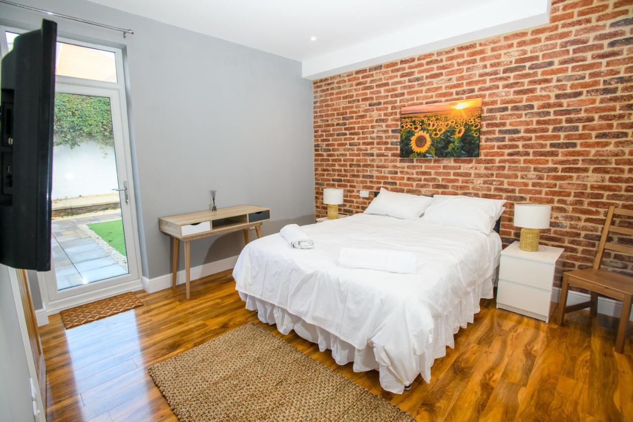 Tavmar Accommodation Lincoln Extérieur photo