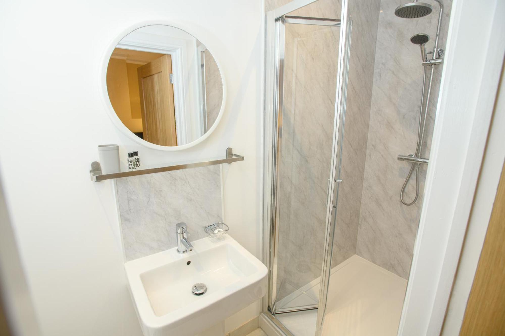 Tavmar Accommodation Lincoln Extérieur photo